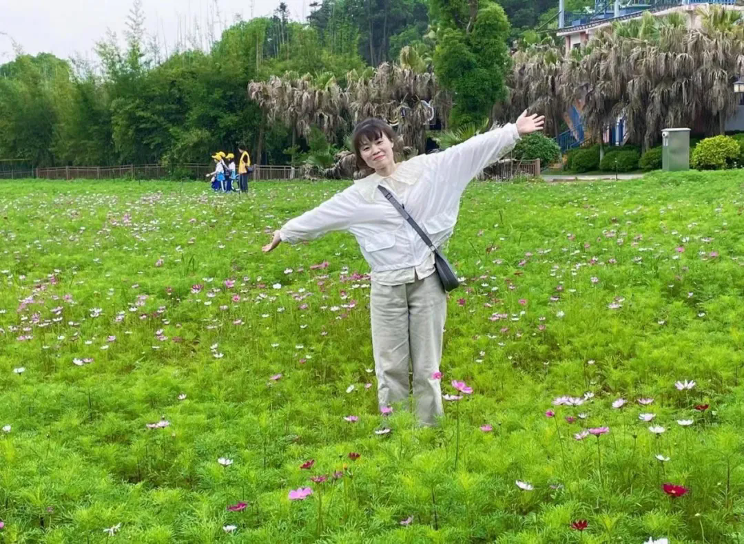 【優(yōu)秀教師風(fēng)采展】以愛育愛，一路生花 ——陳蘇玲老師